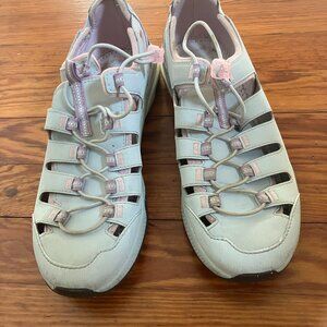 Women’s Dansko Mia Performance Outdoor Shoe Gray – Sz 8.5/9